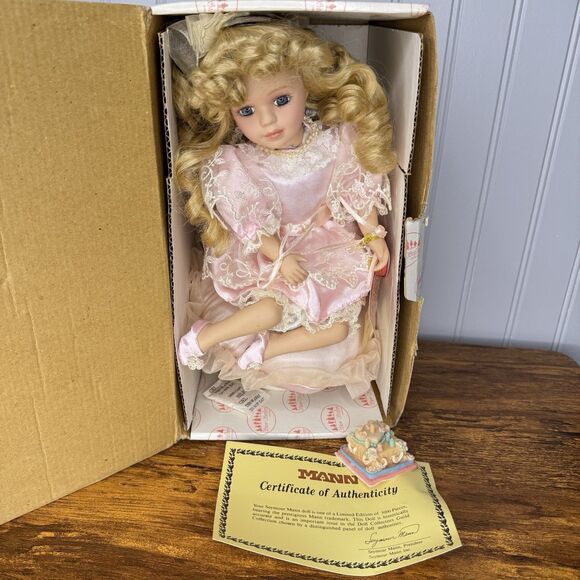 Vintage Seymour Mann Happy Birthday Sits Musical Box Flower Doll Cake Porcelain